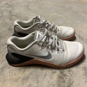 Nike Metcon Training shoes size 8, worn 5 times